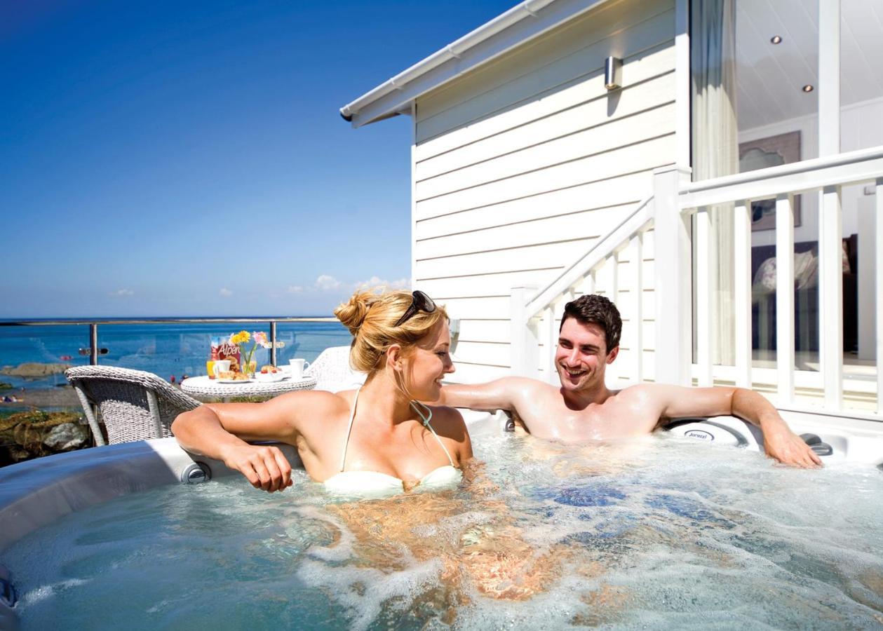Beach Cove Coastal Retreat 伊尔弗勒科姆 外观 照片