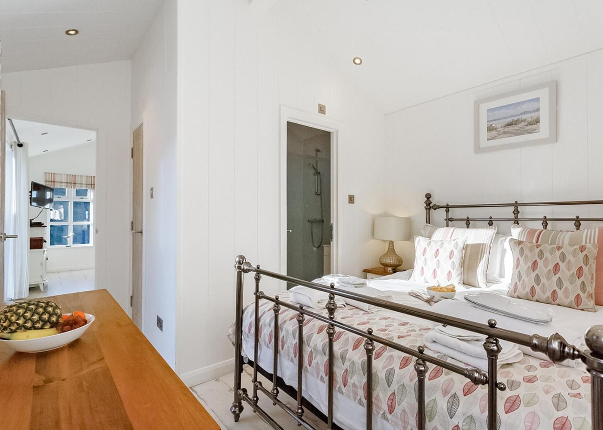 Beach Cove Coastal Retreat 伊尔弗勒科姆 客房 照片