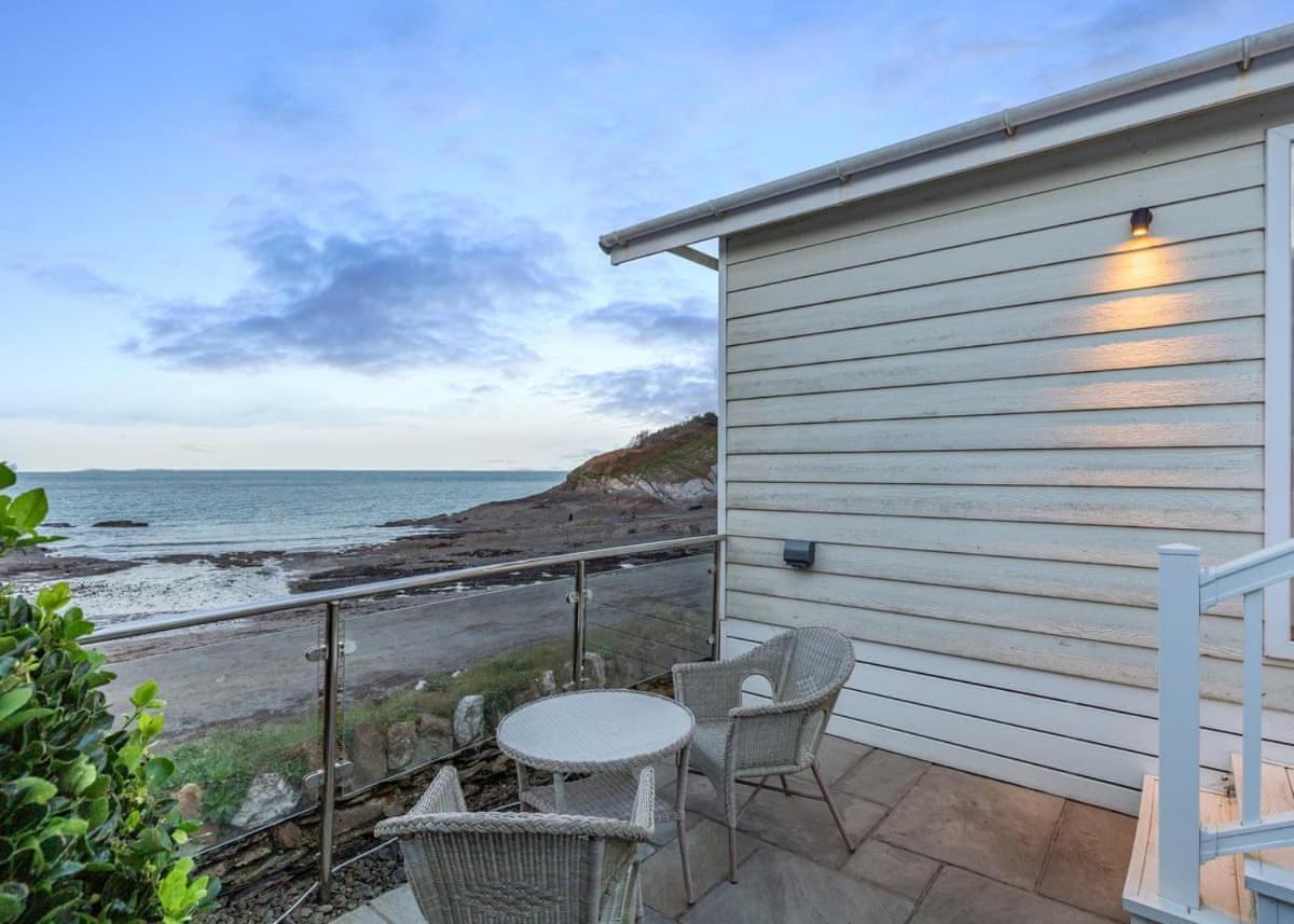 Beach Cove Coastal Retreat 伊尔弗勒科姆 外观 照片