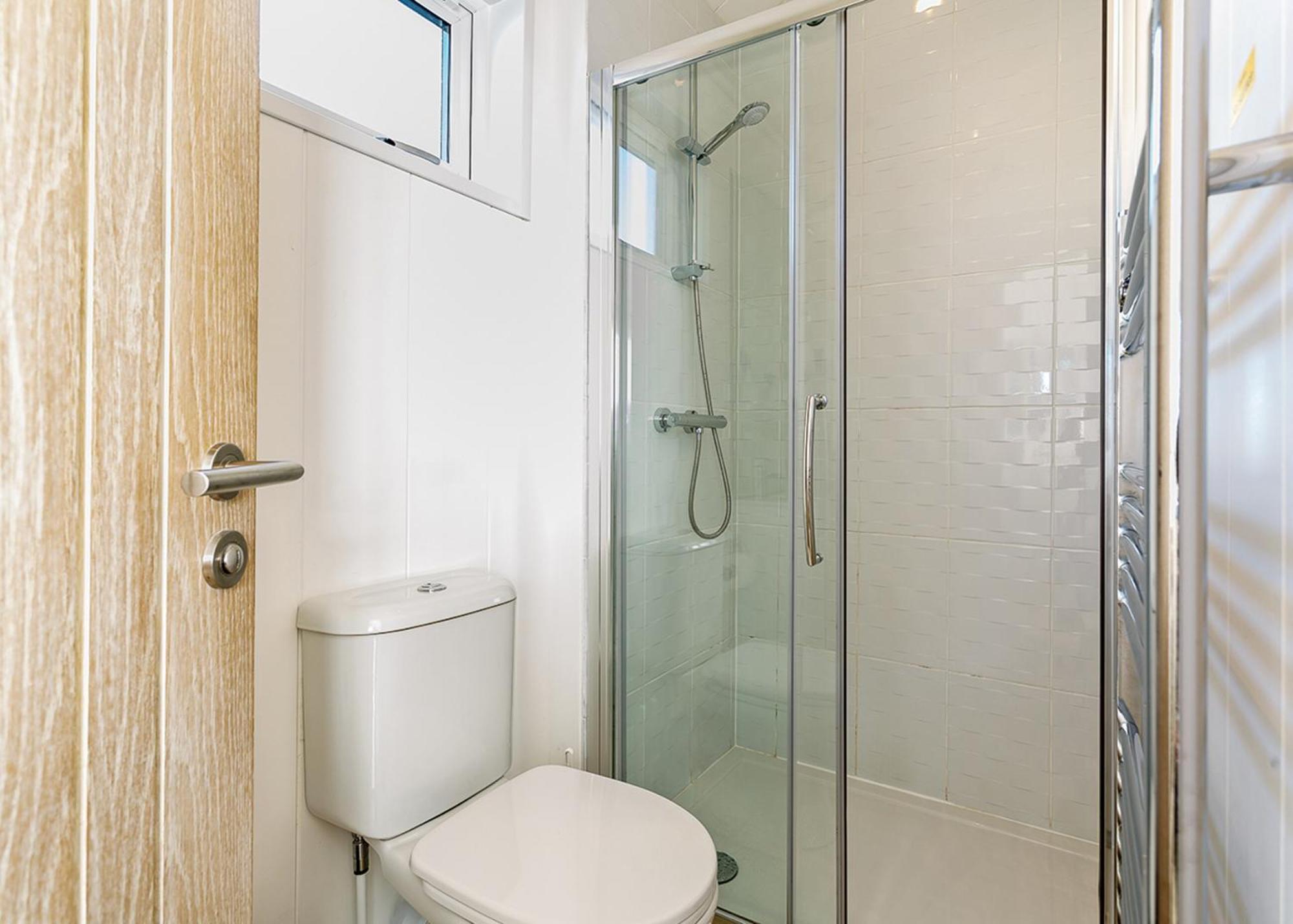 Beach Cove Coastal Retreat 伊尔弗勒科姆 客房 照片