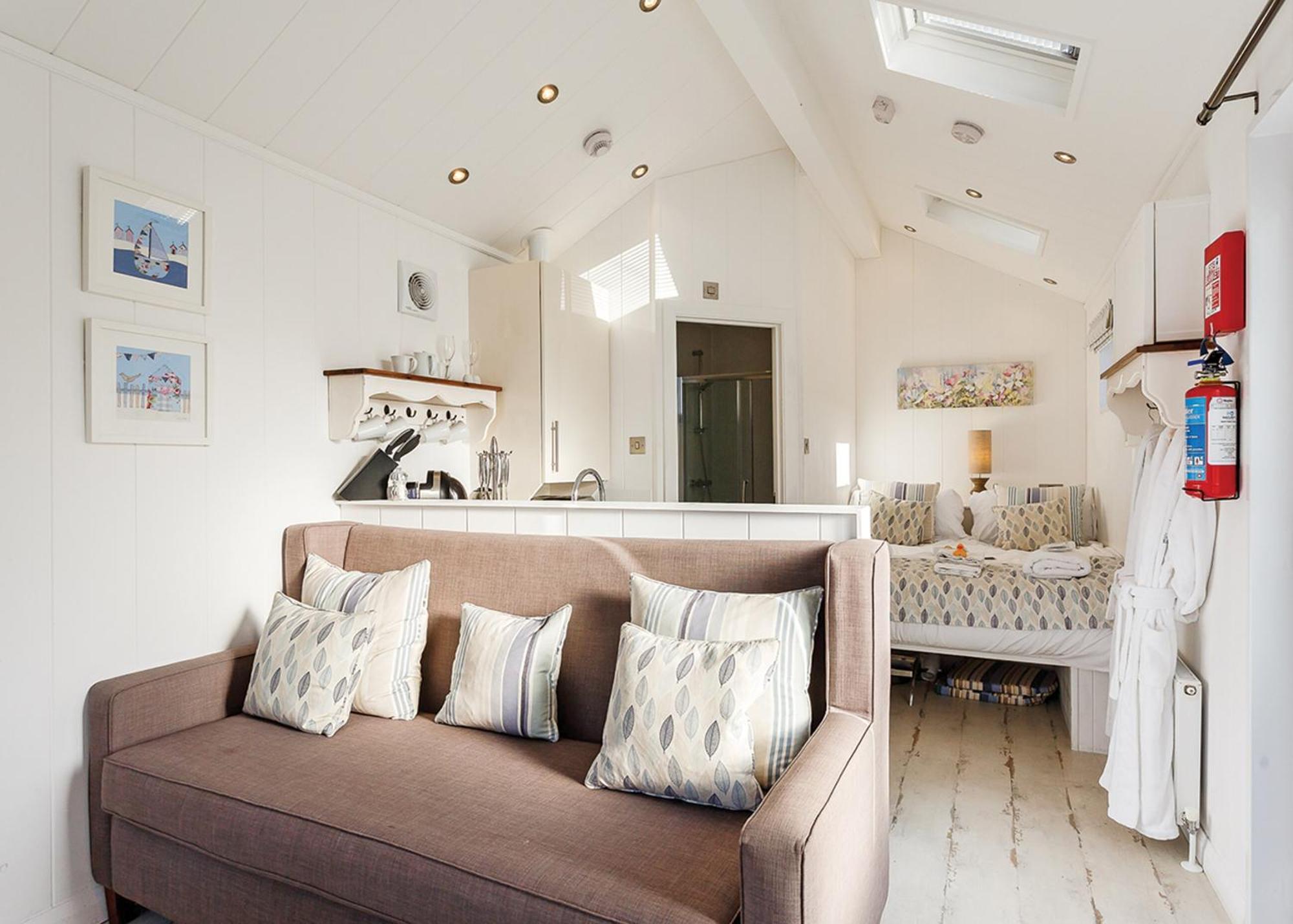 Beach Cove Coastal Retreat 伊尔弗勒科姆 客房 照片