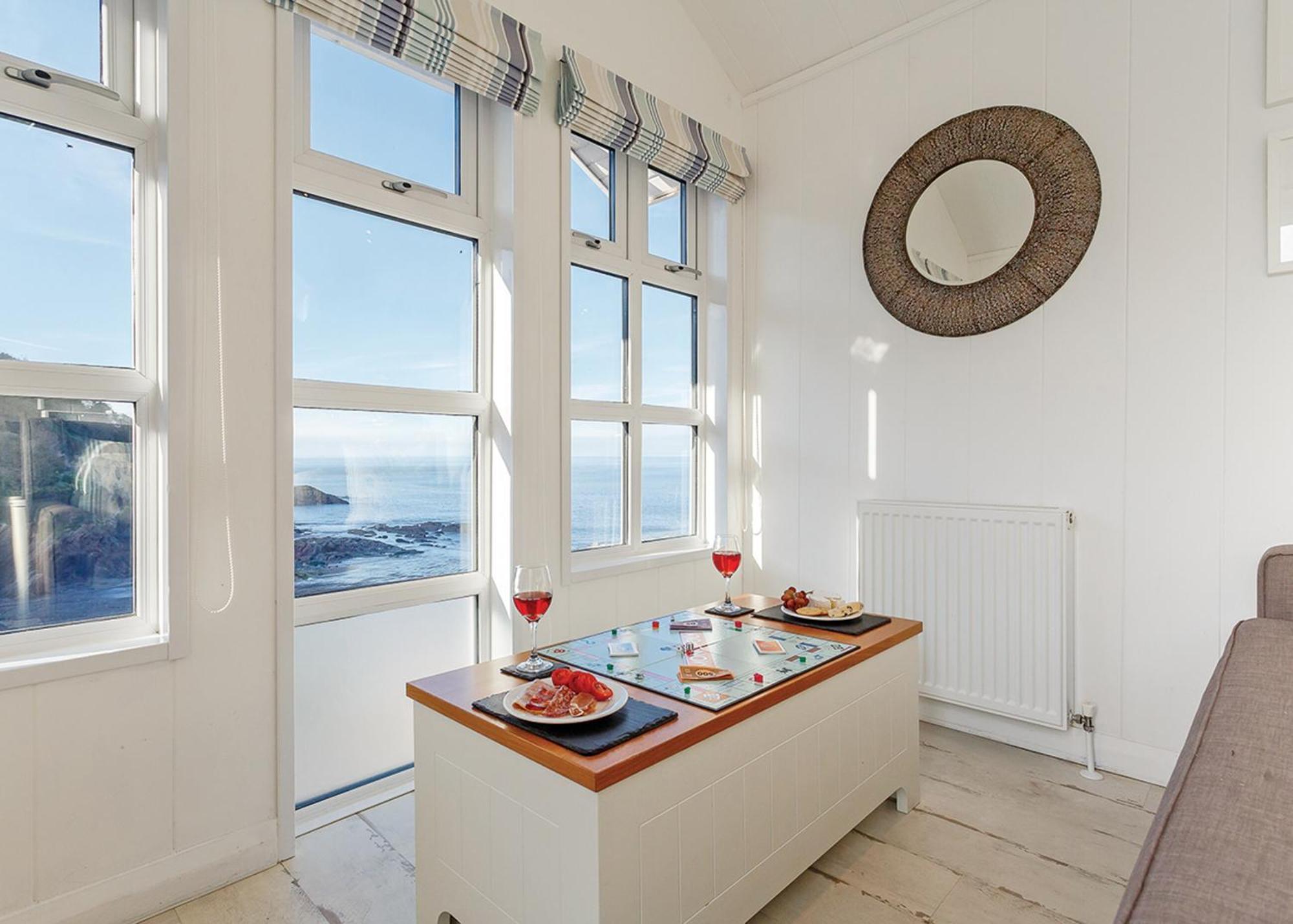 Beach Cove Coastal Retreat 伊尔弗勒科姆 客房 照片