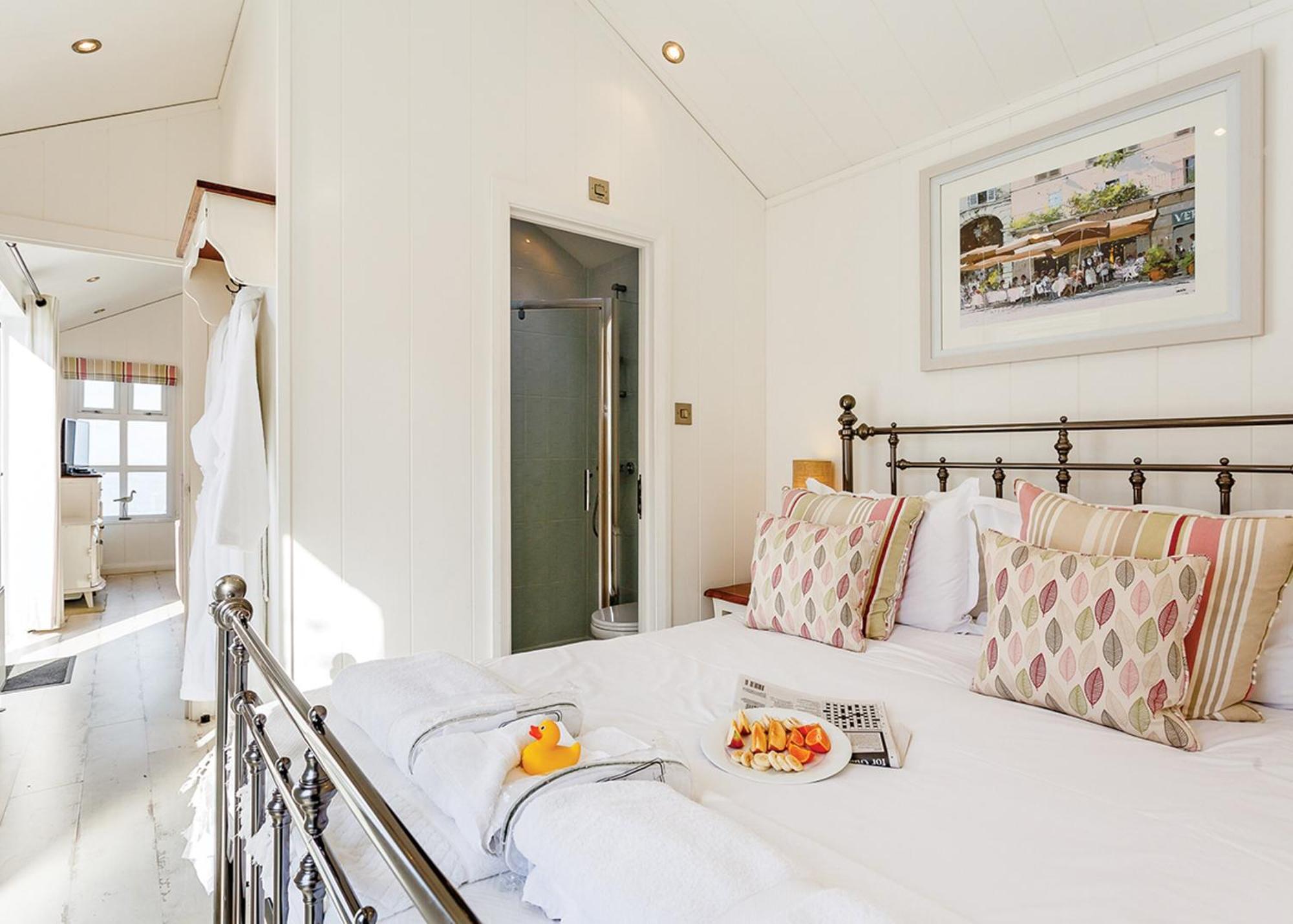 Beach Cove Coastal Retreat 伊尔弗勒科姆 客房 照片