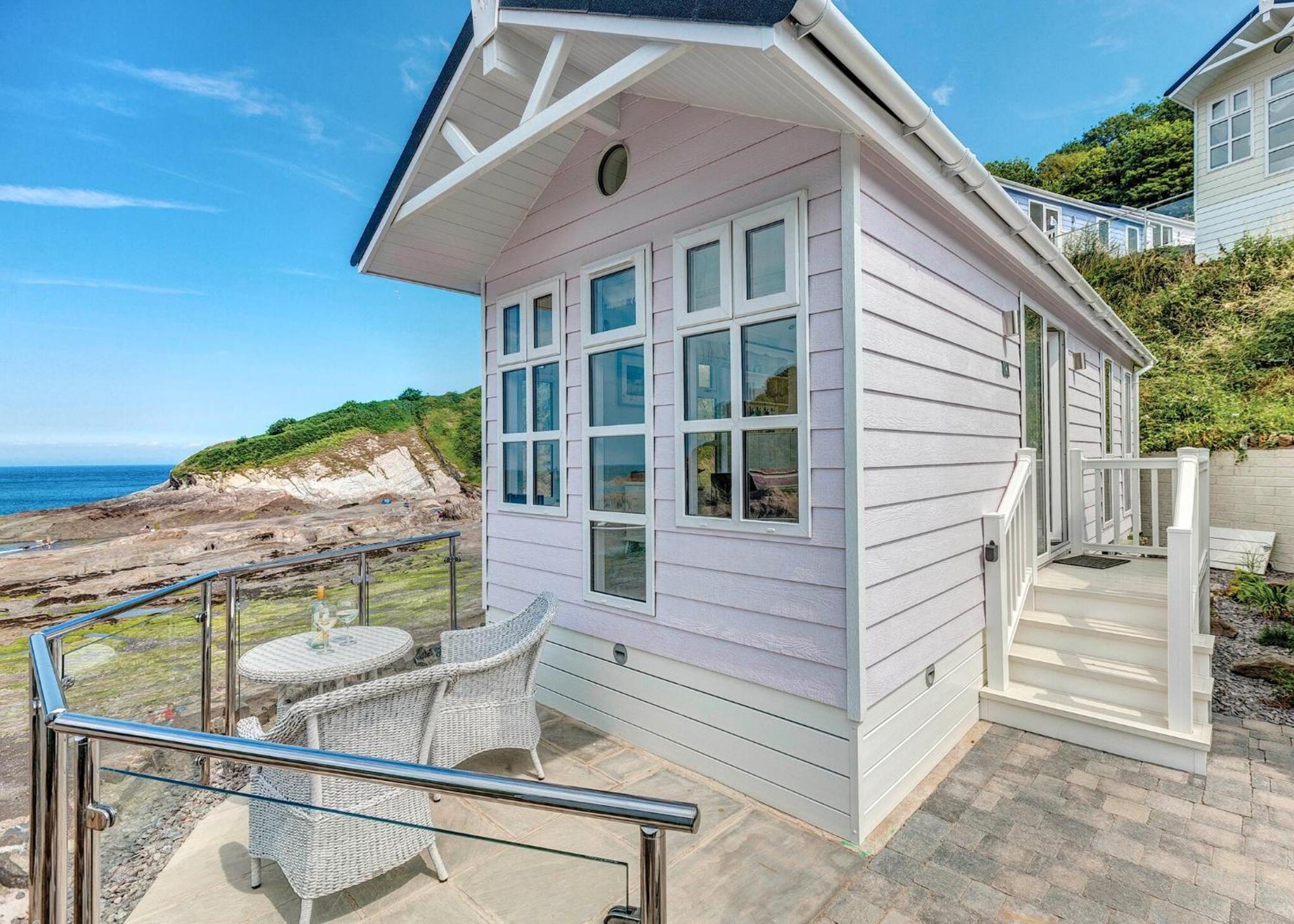 Beach Cove Coastal Retreat 伊尔弗勒科姆 外观 照片