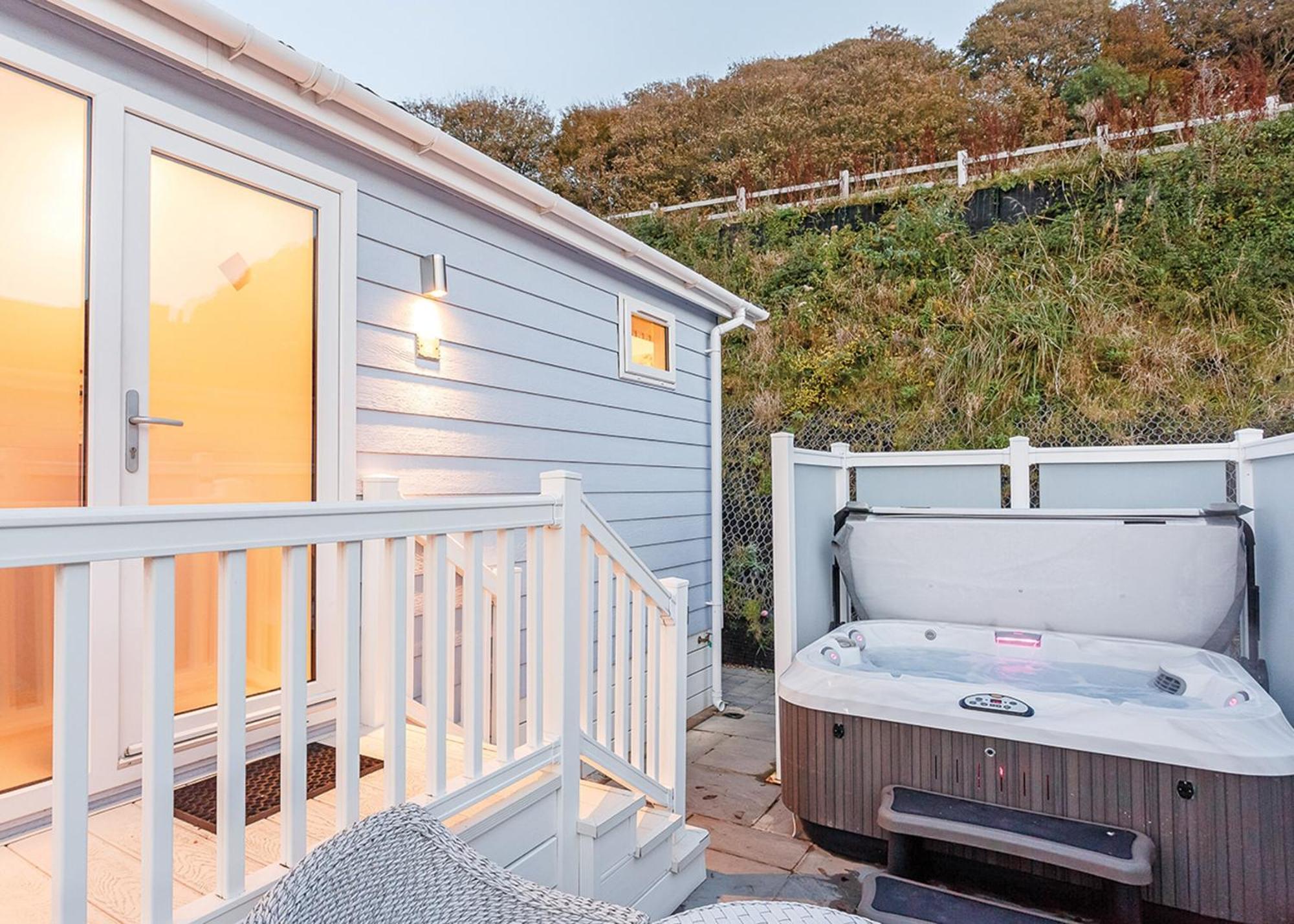 Beach Cove Coastal Retreat 伊尔弗勒科姆 外观 照片